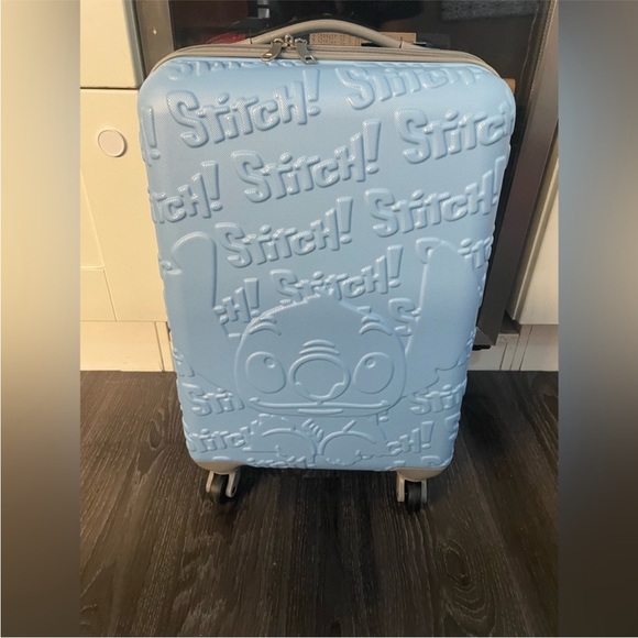 NWT Lilo and stitch luggage Carry On size, backpack and weekender bag - Picture 3 of 15